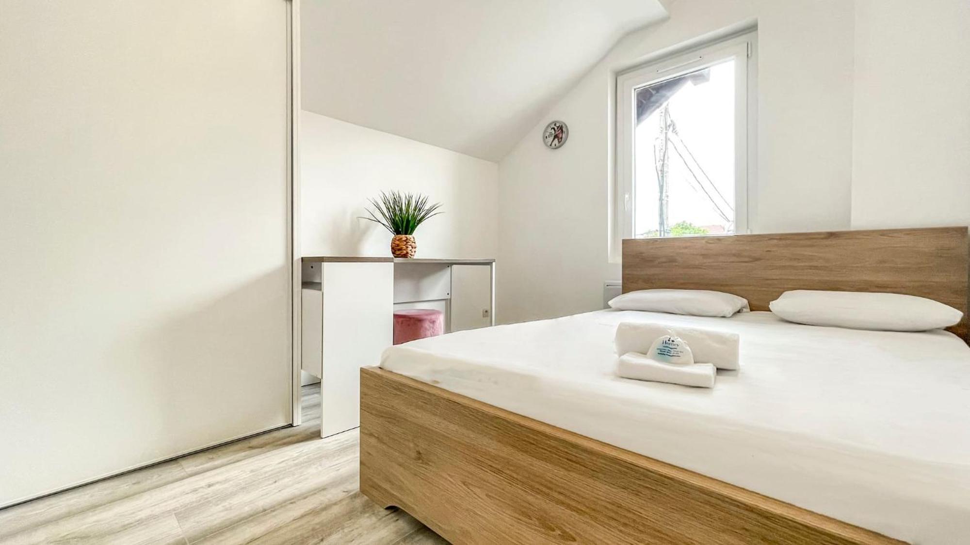 Homey Sakine- Proche Centre- Netflix- Wifi Cluses Buitenkant foto
